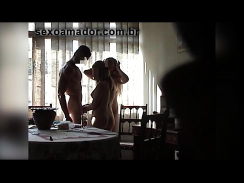 ❤️ Els amics sexuals conviden un home gegant i un trio amb ell ❌ Porno preciós al ca.prendiporno.ru ❌❤
